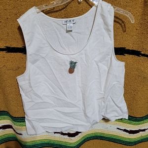 (4259) AKC, Women's White Top. Sleeveless ,Size 1X,